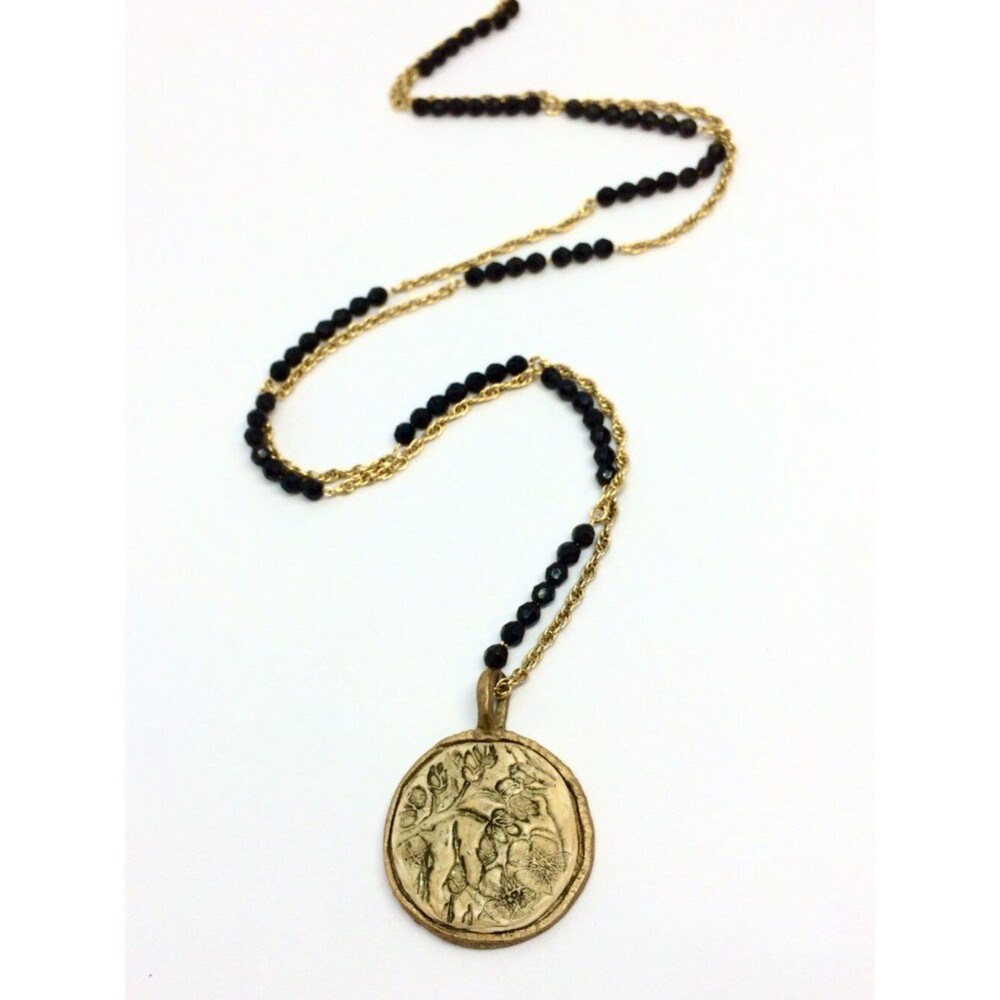 VINTAGE ARTISAN NECKLACE Gold Tone Chain Black Beads Floral Medallion Pendant - Picture 9 of 12